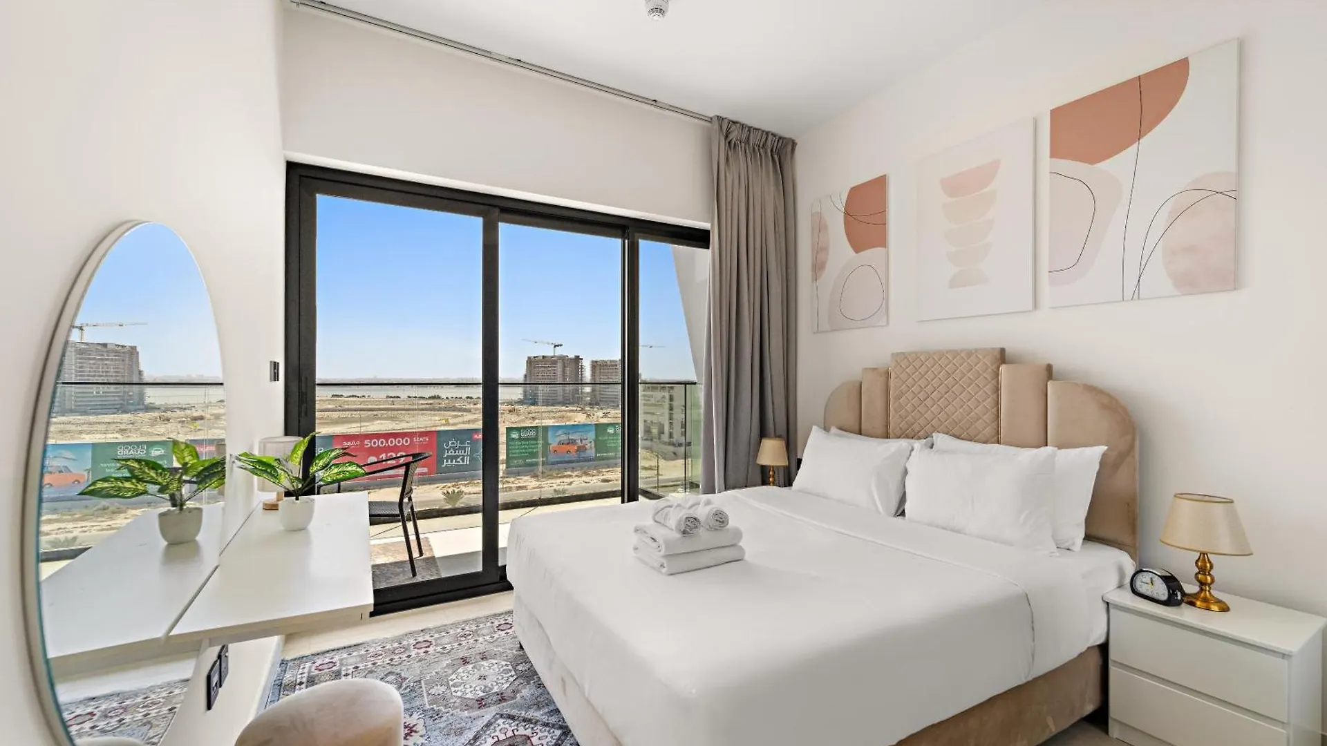 Chic 1 Bedroom Apt With Pool, Gym & Free Parking Dubai